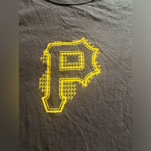 Unisex size XL Pittsburgh pirates baseball short sleeve tshirt. - Picture 4 of 6